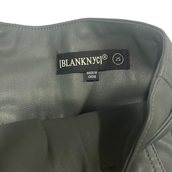 NWT! Blank NYC As You Said High Waisted Shorts - Size 25 - Picture 10 of 11